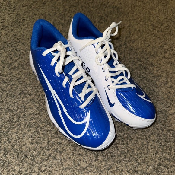 Nike Cleats - Picture 1 of 8
